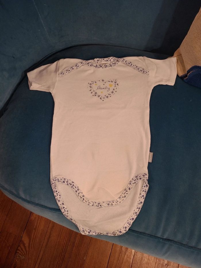 Body manches courtes Absorba t.2 ans