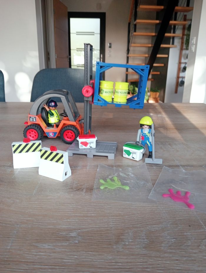 Playmobil 70772 Chariot élévateur et sa cargaison - photo numéro 4