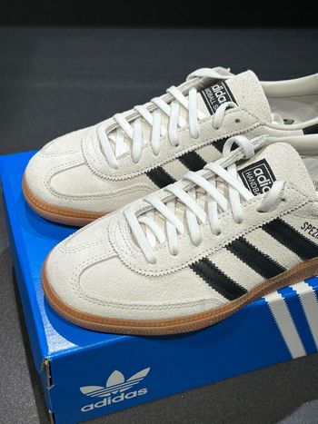 adidas originals Handball spezial  taille：44