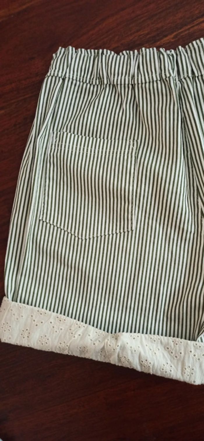 Short à rayures et broderie anglaise - photo numéro 2