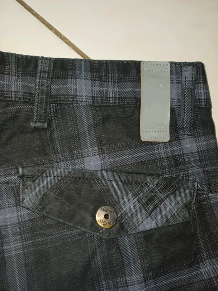 Superbe Bermuda homme taille 40 - photo numéro 7