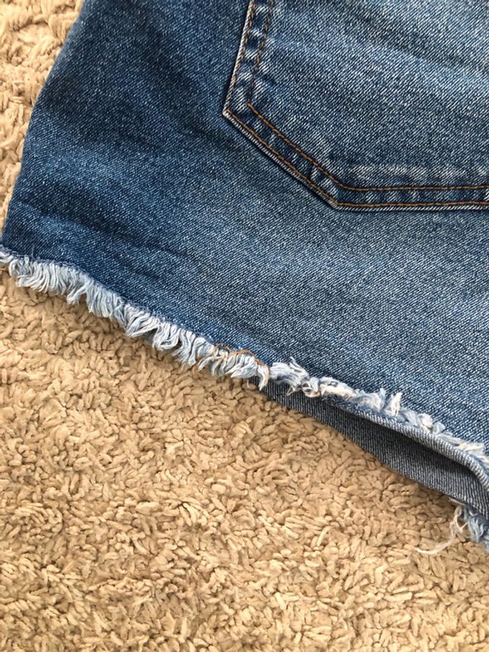 Short jean taille 44 - photo numéro 3