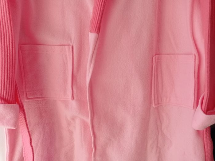 ROBE DE CHAMBRE LBP Rose. NEUVE. - photo numéro 4