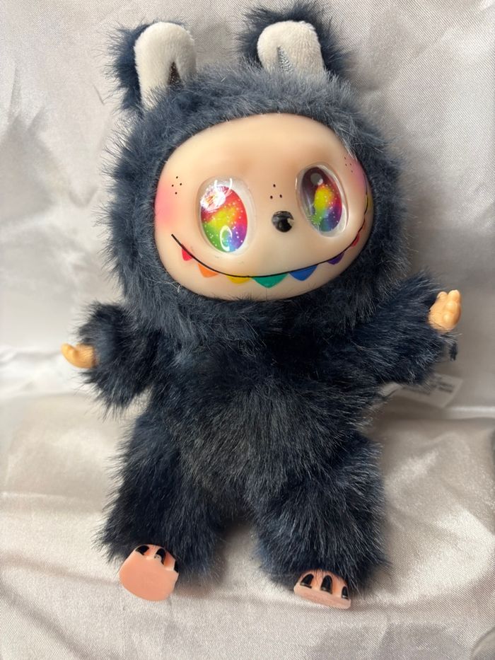 Une peluche porte clé labubu gris noir Energy neuf - photo numéro 5