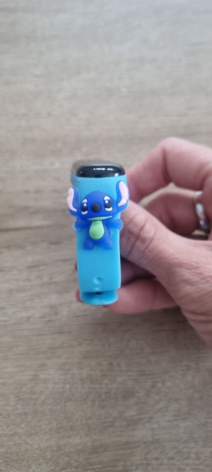 Montre numérique Stitch neuve