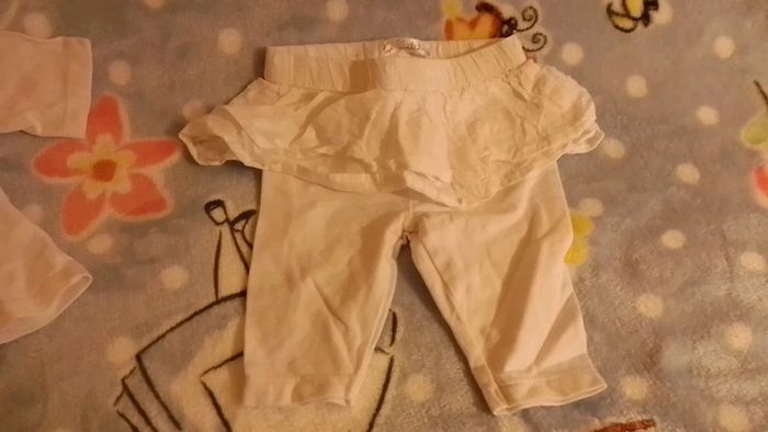 Ensemble Kiabi 1 mois - photo numéro 4