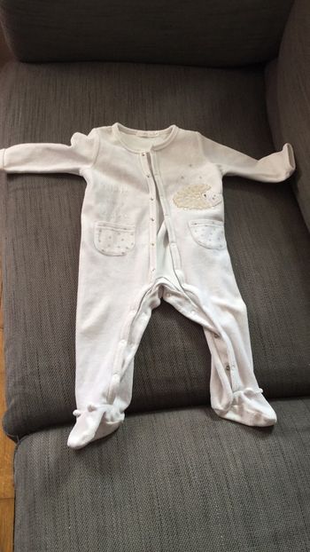 Pyjama pour bébé en taille 12 mois