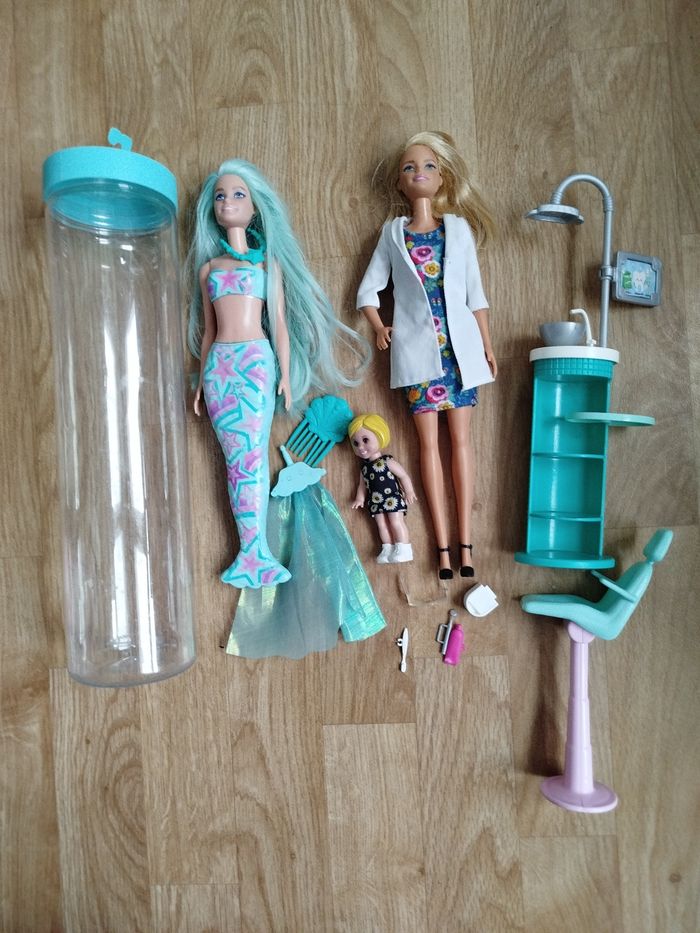 Barbie sirène et barbie dentiste avec accessoires