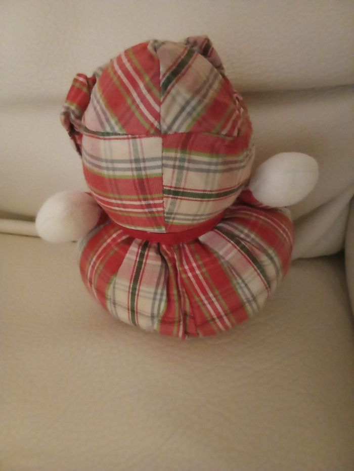 Luciole  rouge Minouche doudou peluche  d'occasion ancienne  boule ronde tissu  traces de la colle qui a vieilii - photo numéro 6