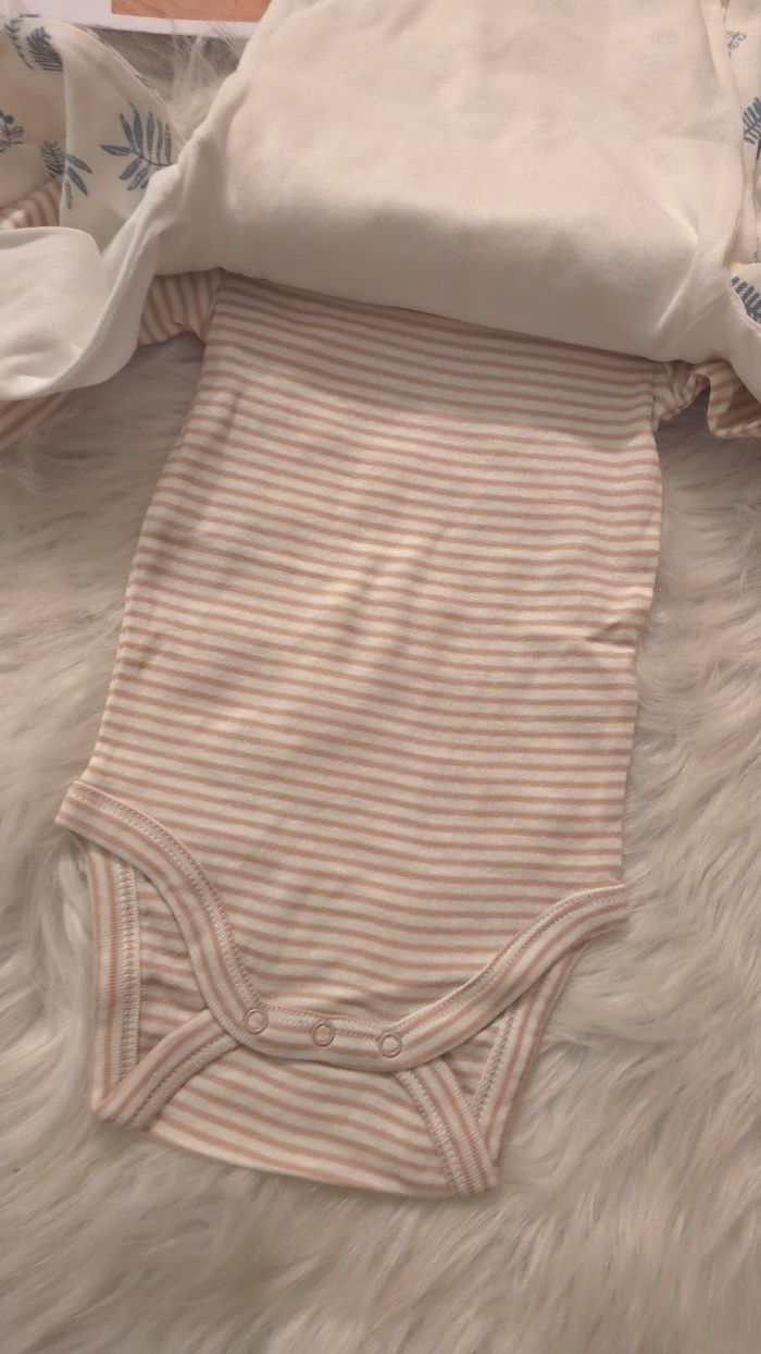 (Neufs non portés)🏷😍💙 bodies ml 12mois Garçon 🥰😍💙 - photo numéro 5