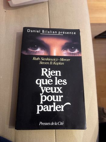 Rien que les yeux pour pleurer