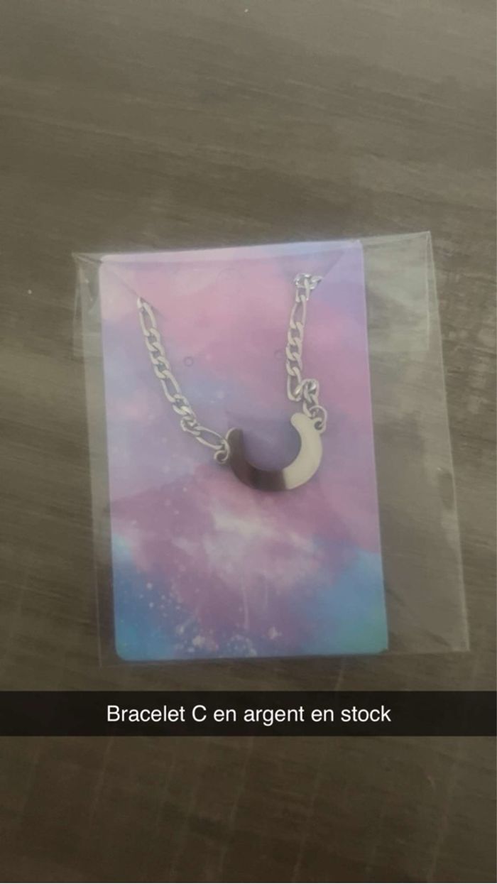 Bracelet avec la lettre C