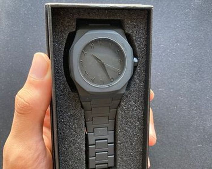 Montre noire minimaliste NEUVE – Taille unique – Style chic & moderne ✨ - photo numéro 2