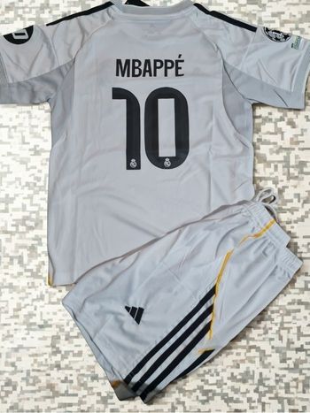 Maillot football Real madrid - mbappe - 12 ans