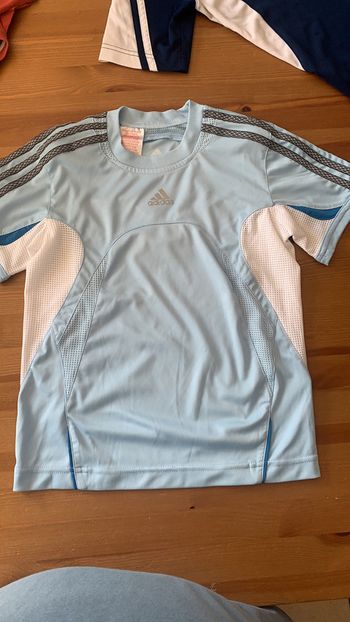 Tee-shirts Maillot bleu clair Adidas XS 8 ans Sport