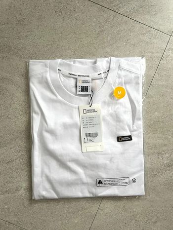 T shirt mixte National Geographic (Korea) neuf sous emballage M