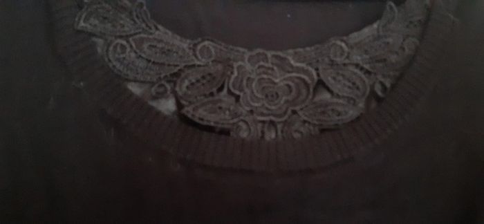 Pull noir taille 2 col dentelle - photo numéro 3