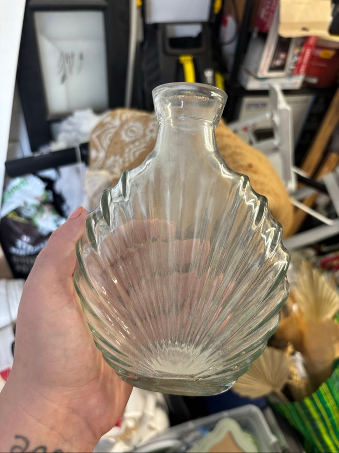 2 vases transparents