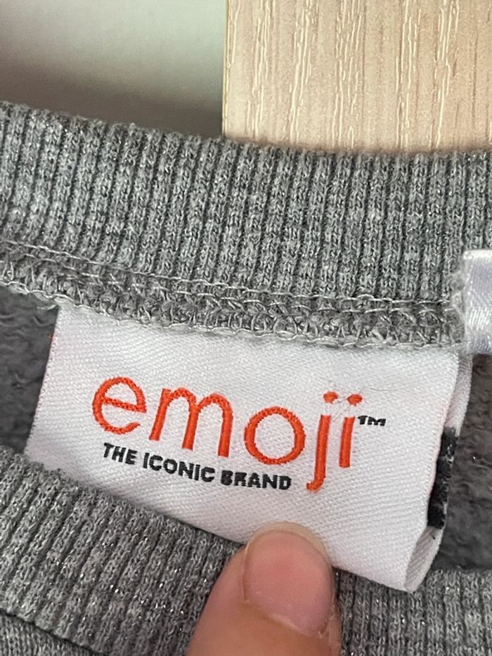 Sweat emoji 14 ans - photo numéro 4