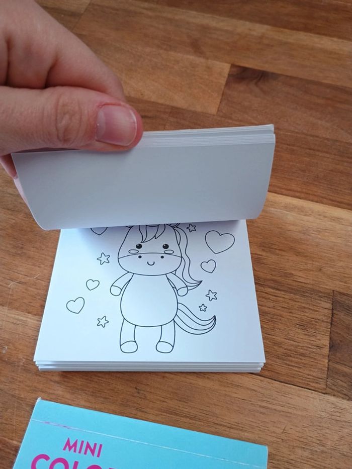 Livre mini coloriage - photo numéro 7