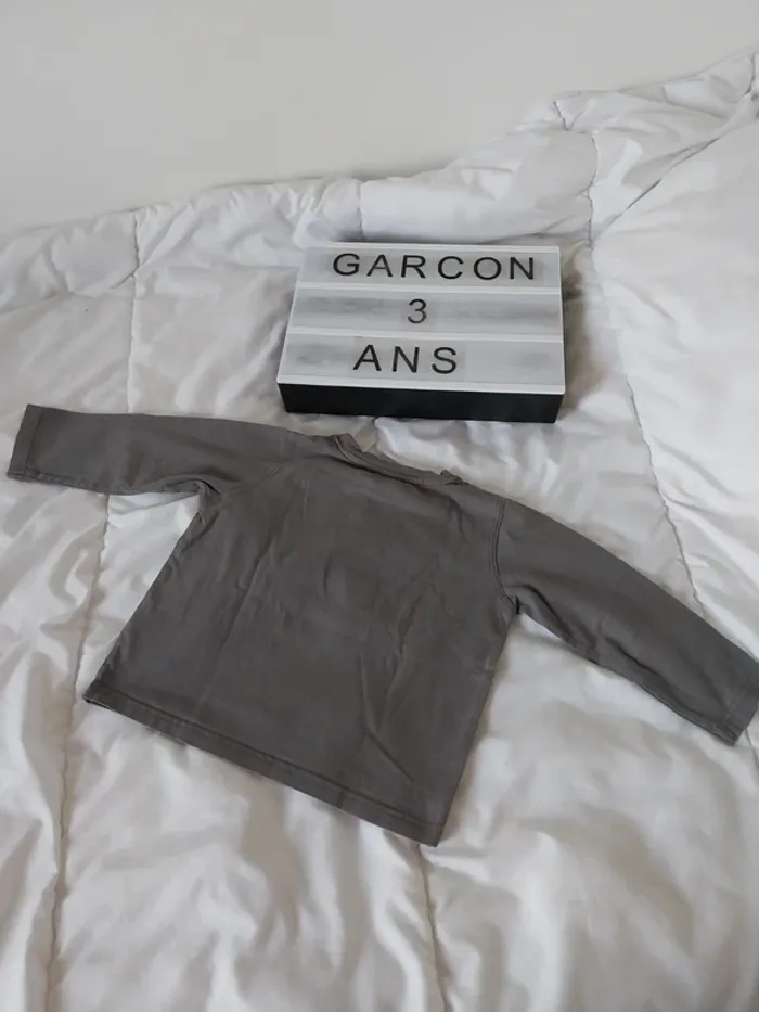 Tee-shirt manche longue 3 ans - photo numéro 2