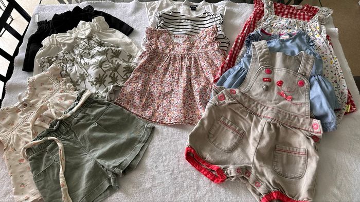 Lot de vêtements bébé fille