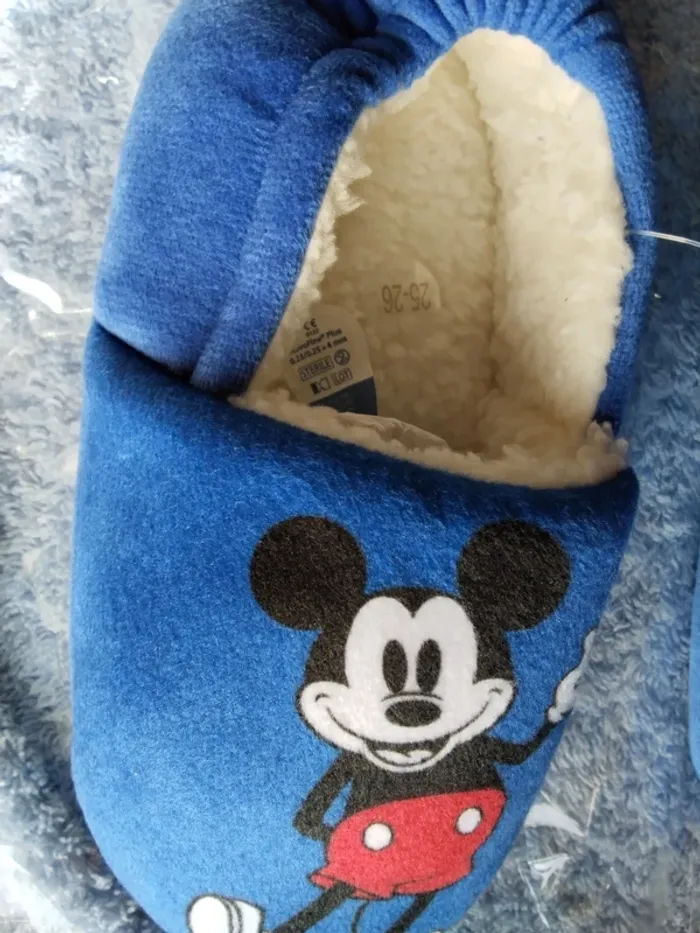 pantoufles Mickey mouse. Disney - photo numéro 2