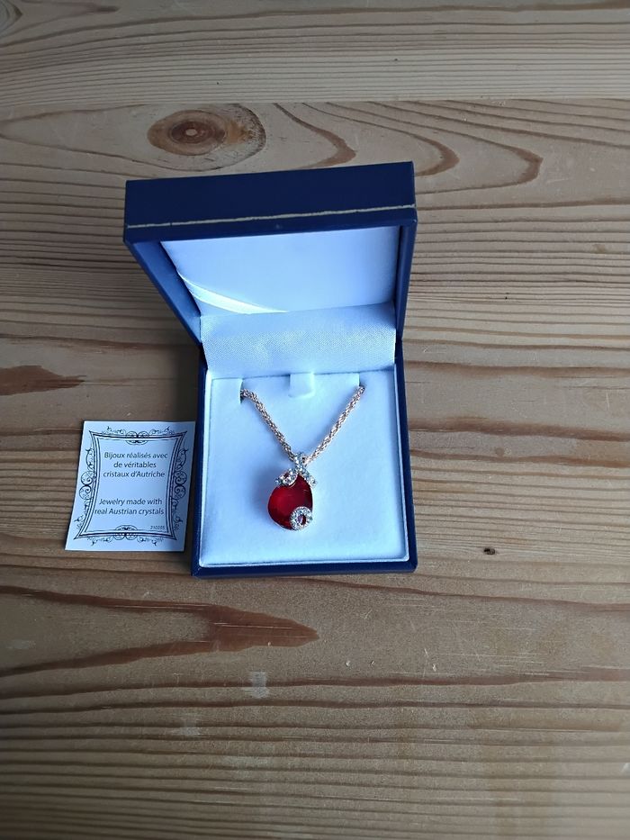 COLLIER - photo numéro 2