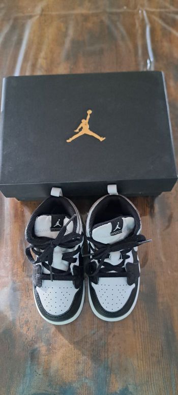 Baskets Nike jordan 23.5