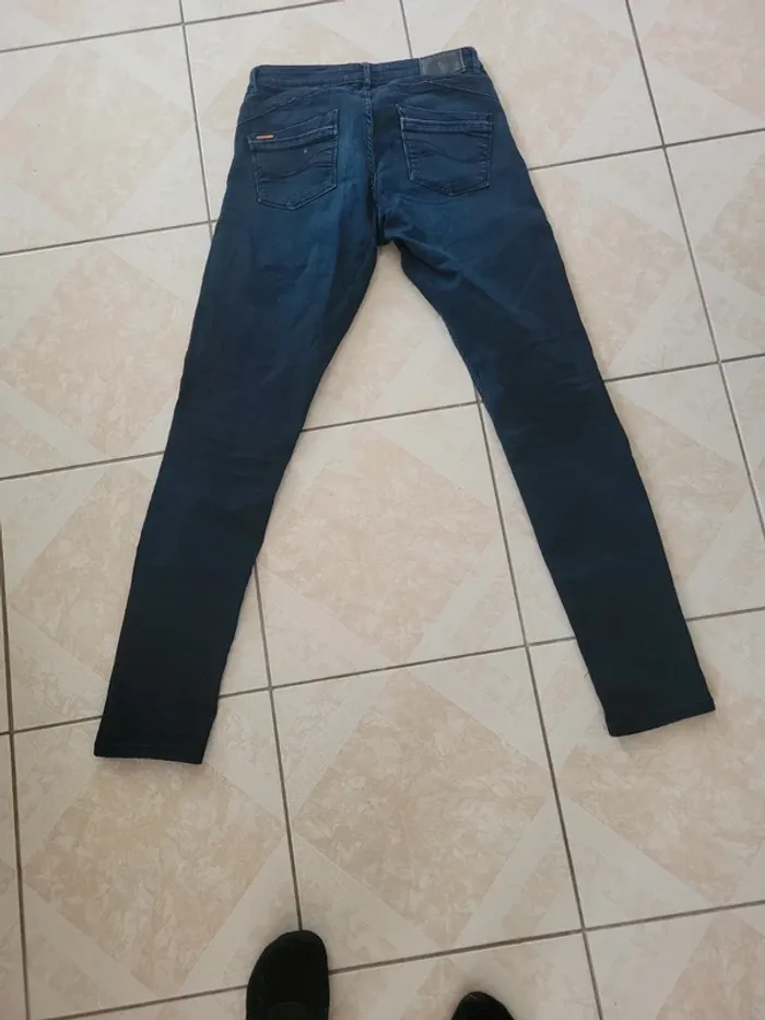 Joli jean taille 38 - photo numéro 3