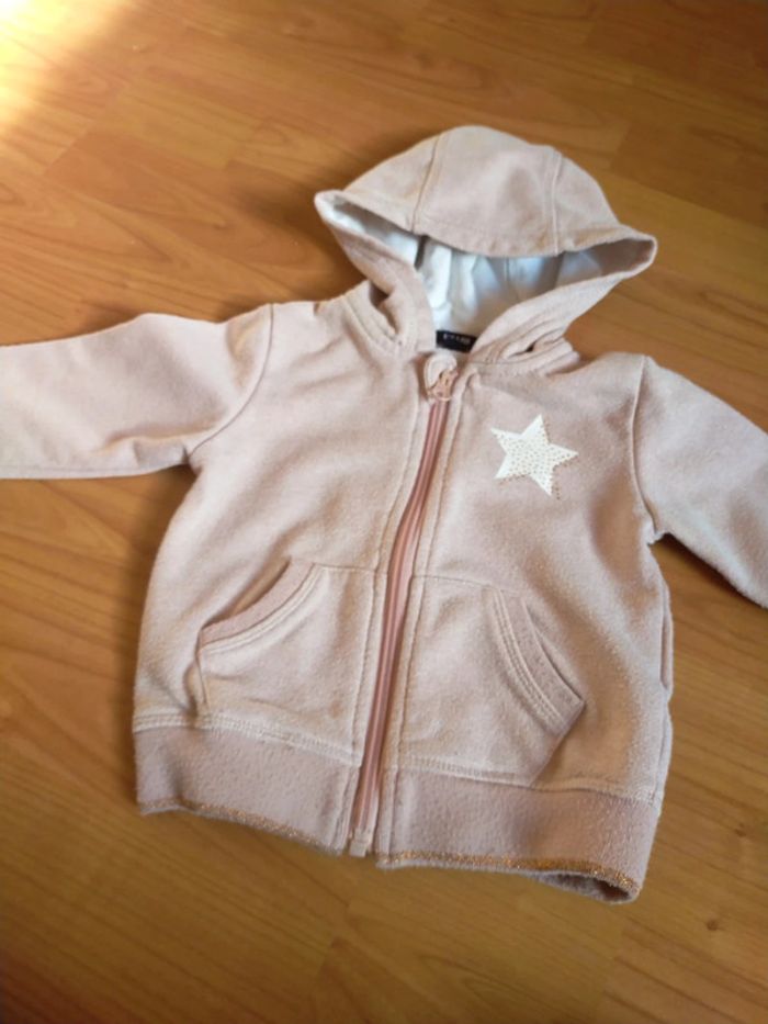 Joli sweat rose pâle pailleté 18 mois