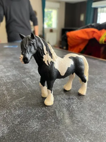 Cheval de trait étalon clydesdale schleich