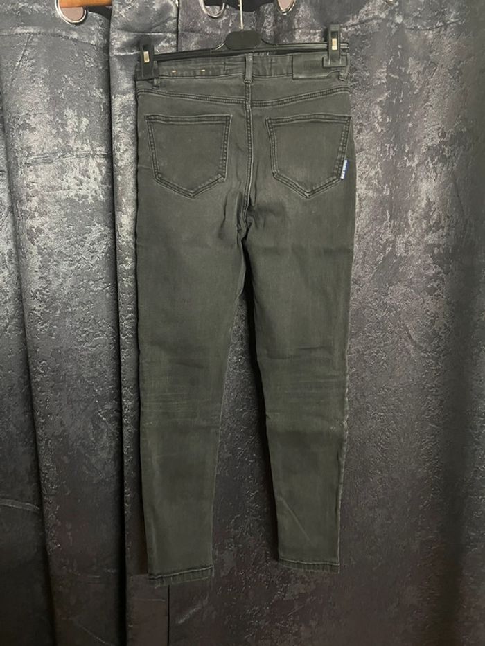 Jean noir - photo numéro 2