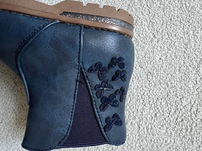 Jolies bottines bleues détail papillon bébé fille pointure 19 - photo numéro 5