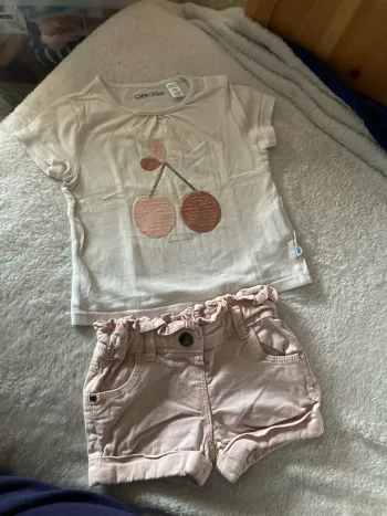 T-shirt et short 12 mois