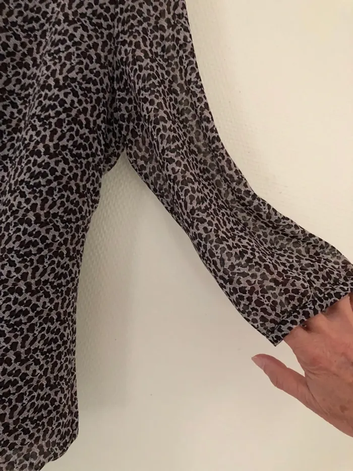 Blouse Armand Thiery doublée base elastiquee taille 38 - photo numéro 3