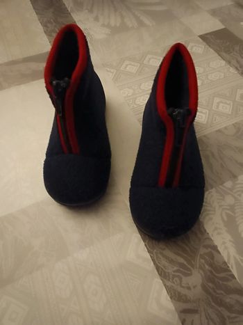 Chausson bleu marine P23