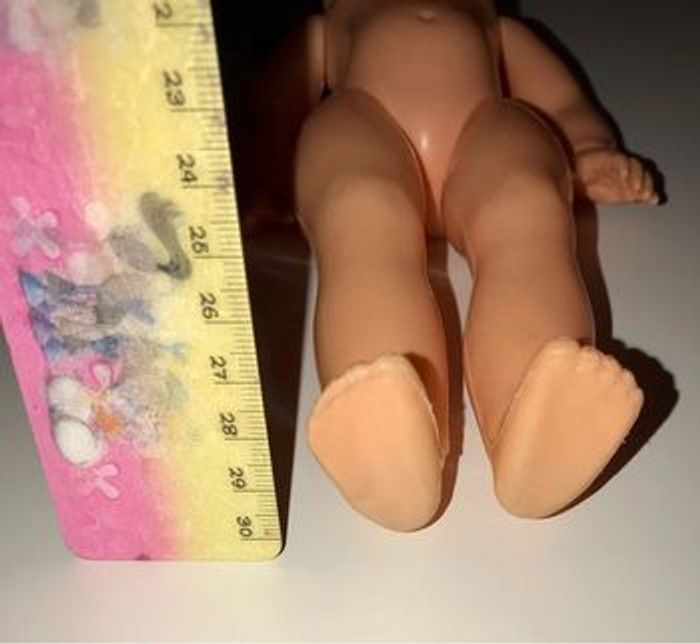 Ancienne petite poupée numérotée 1 au dos - photo numéro 5