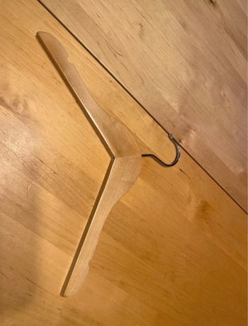 Lot 11 cintres en bois 30 cm enfants