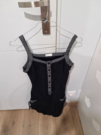 Robe noire et grise