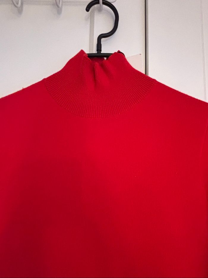 Robe rouge Zara neuve - photo numéro 2