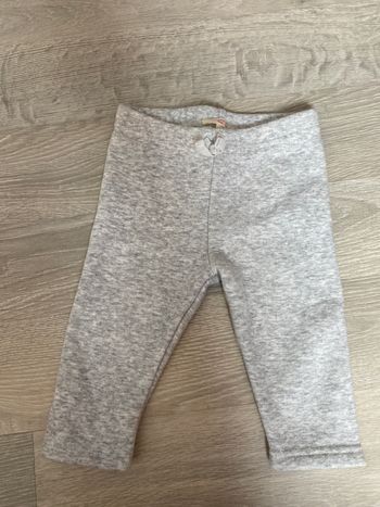 Pantalon 6 mois du pareil au même