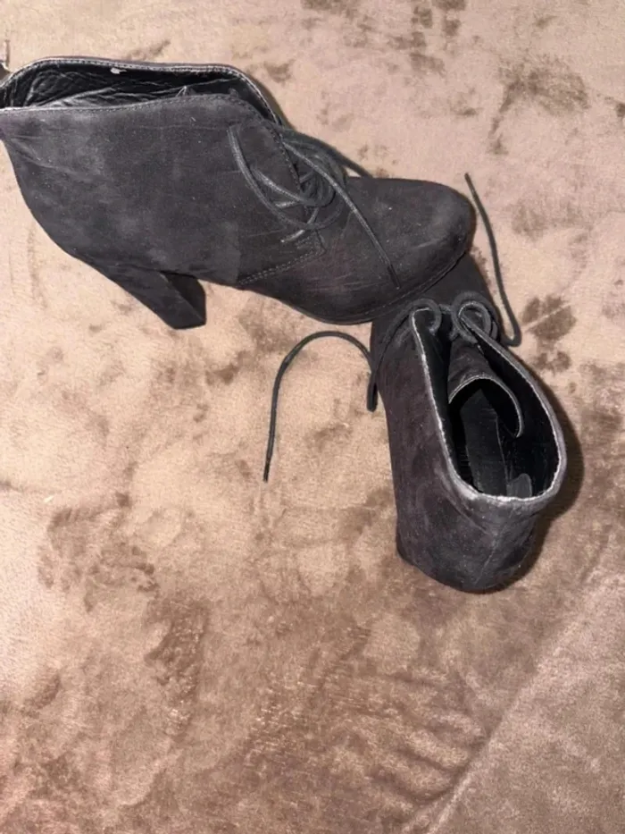 Bottines à talons à lacets femme taille 36 noires en très bon état - photo numéro 8