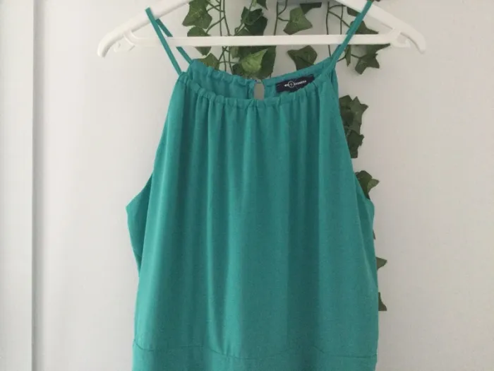 Robe verte neuve taille 38 - photo numéro 2