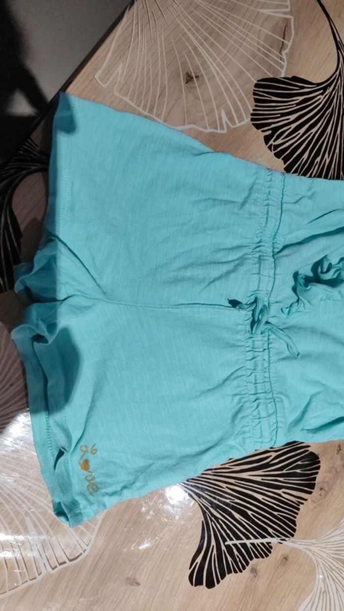 Combi short taille 4 ans - photo numéro 2