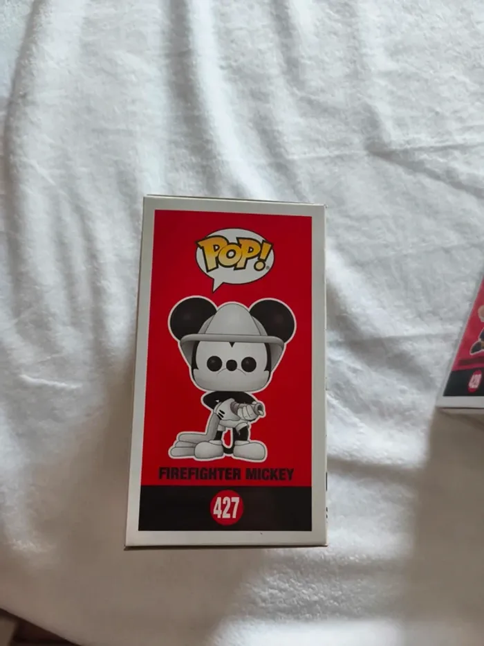 Lot de 2 Funko pop Disney Mickey - photo numéro 6