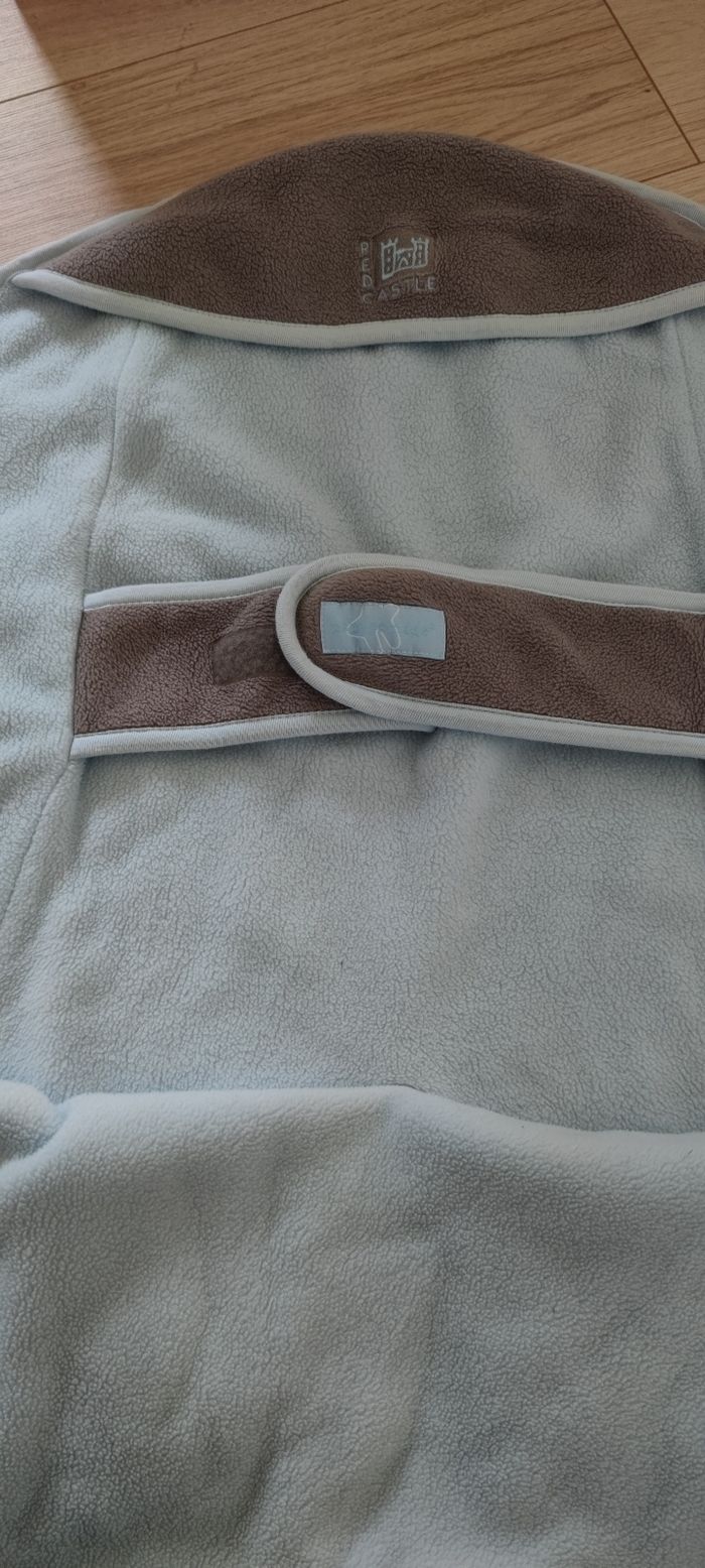 Couverture red castle - photo numéro 2