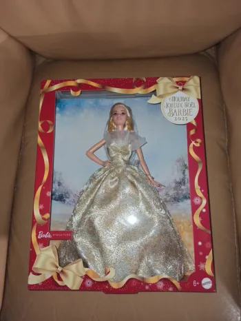 Neuve barbie Noël 2025