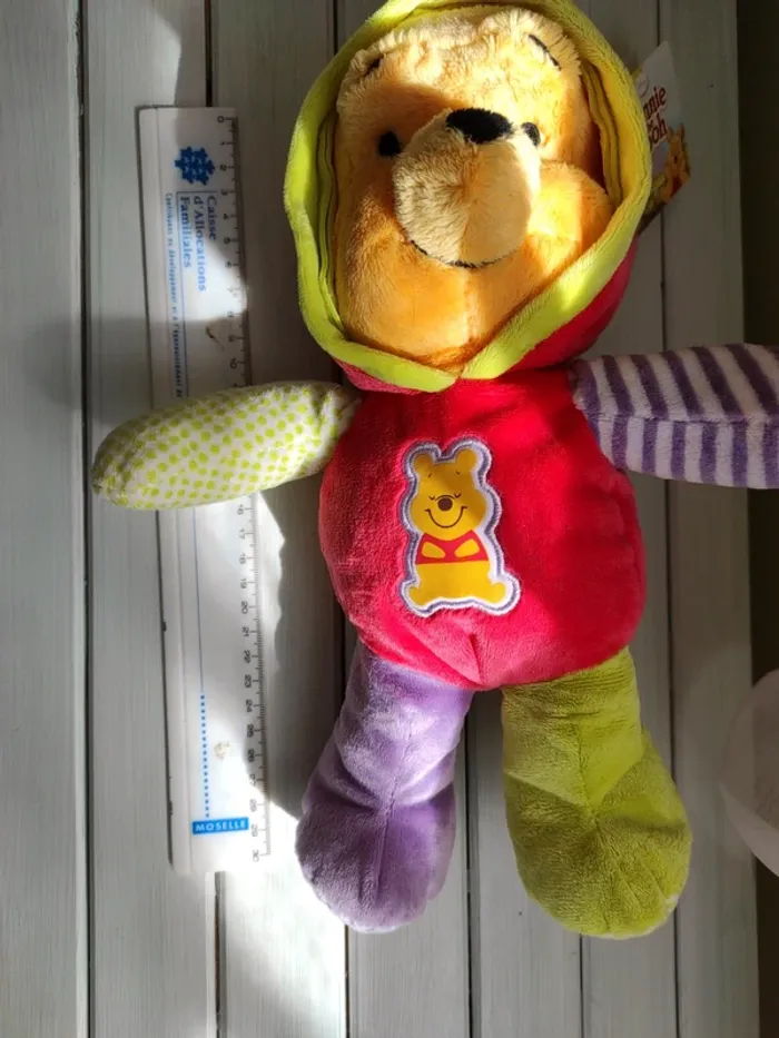 Winnie en pyjama multicolore - photo numéro 3