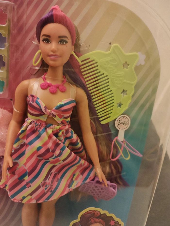 Barbie Mattel curvy ultra chevelure - photo numéro 4